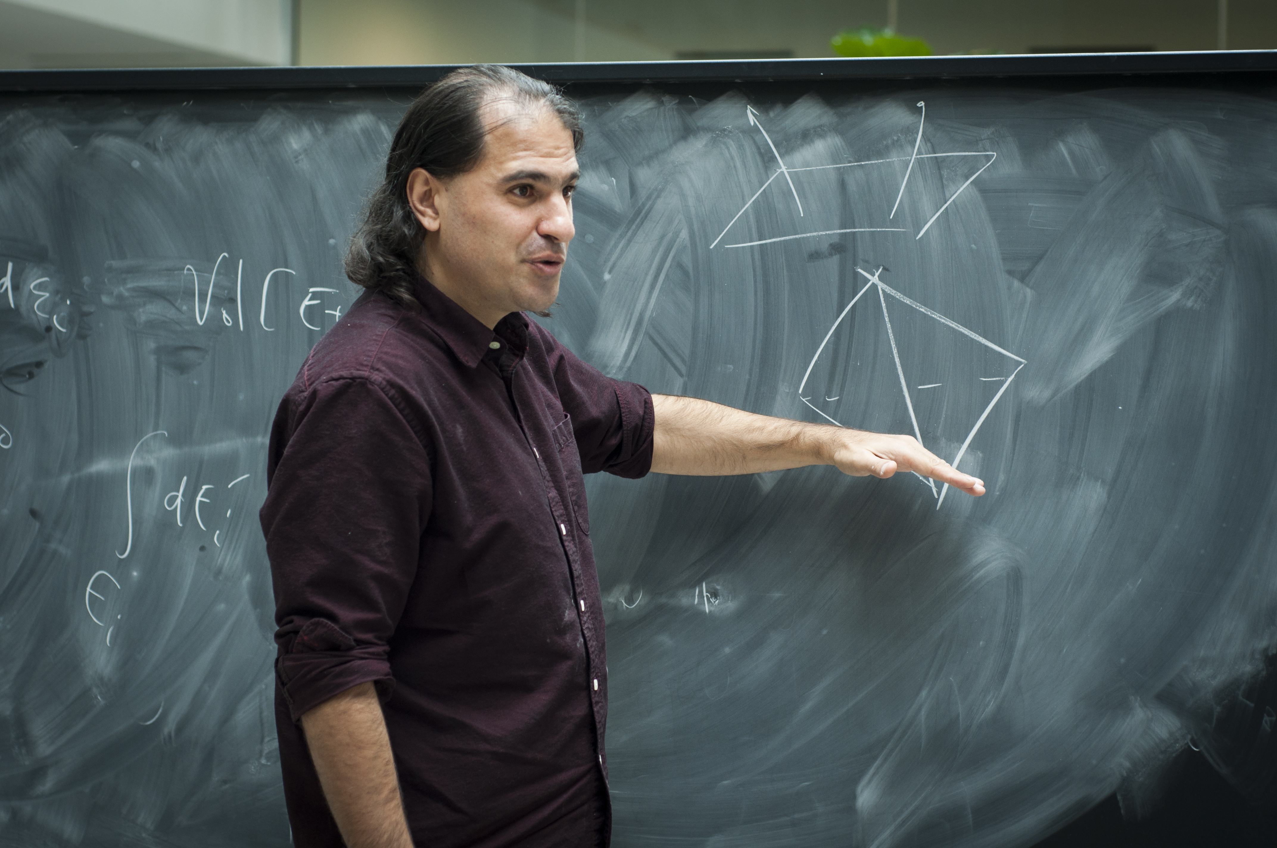 Perimeter Distinguished Research Chair Nima Arkani-Hamed awarded the Fundamental Physics Prize