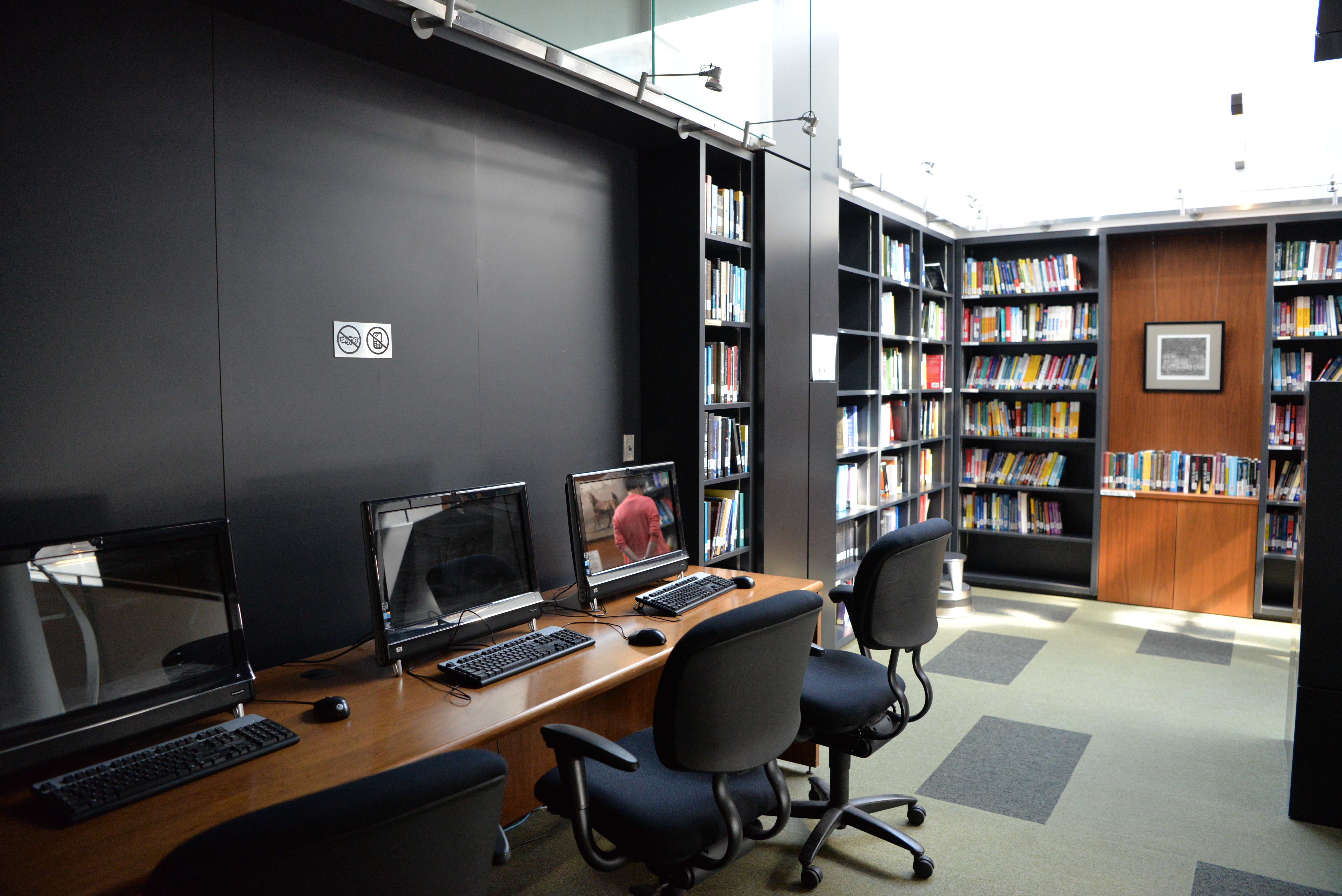 Perimeter Institute's library with workspaces